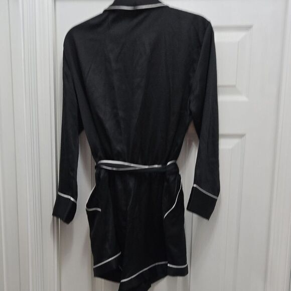 Victoria's Secret Black Robe with White Accents - Picture 4 of 4